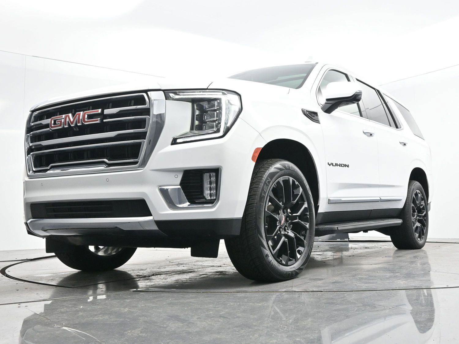 Used 2023 GMC Yukon SLT w/ SLT Premium Package image 45