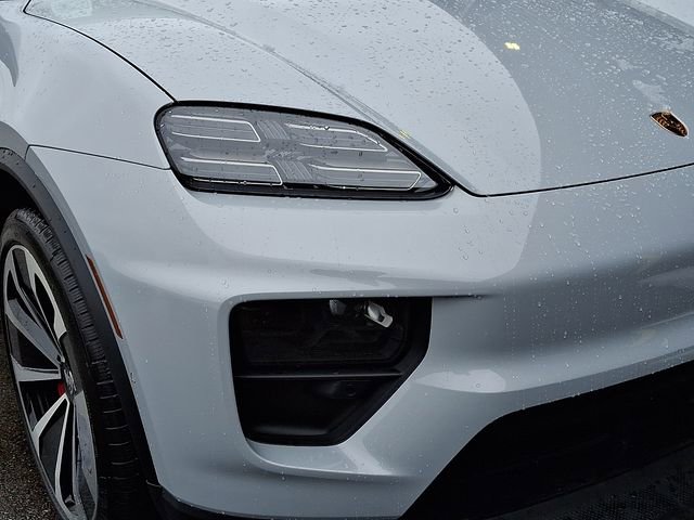 New 2025 Porsche Macan 4S Electric image 11