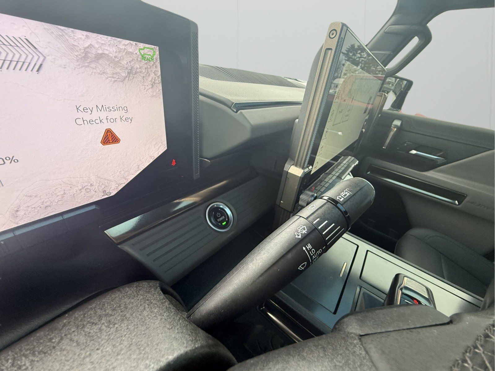 Used 2024 GMC Hummer EV 3X w/ LPO, Cargo Utility Package image 29