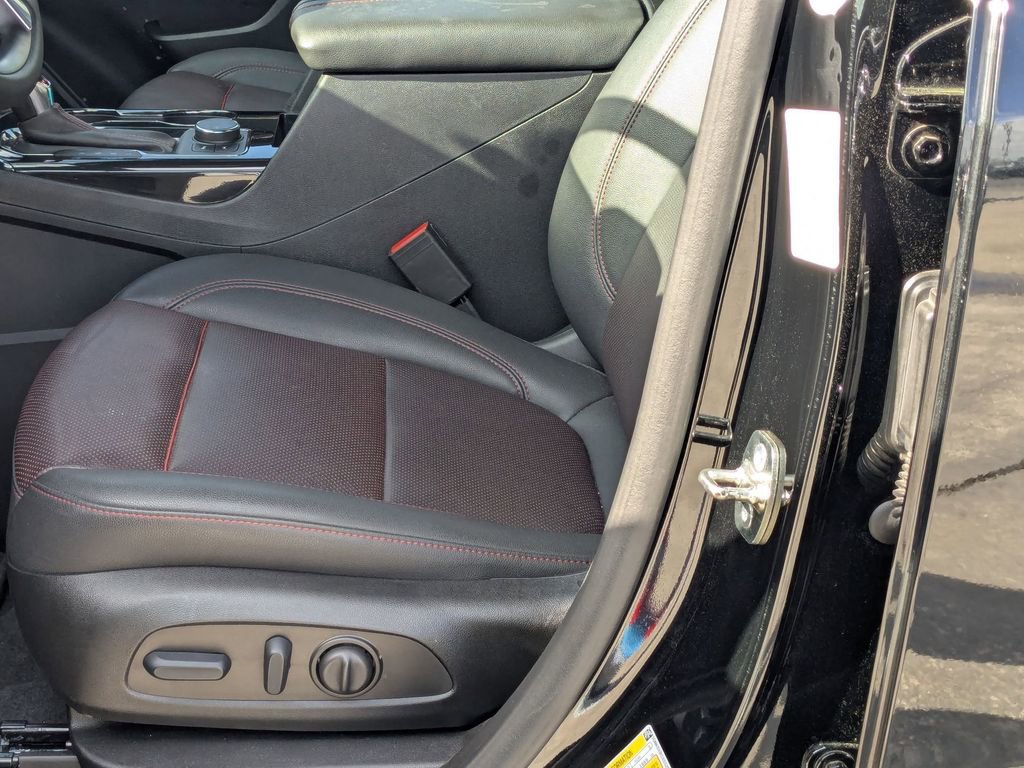 Used 2025 Chevrolet Blazer RS image 22