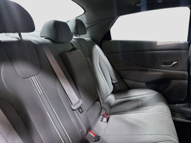Used 2024 Hyundai Elantra SEL w/ Convenience Package FWD image 21