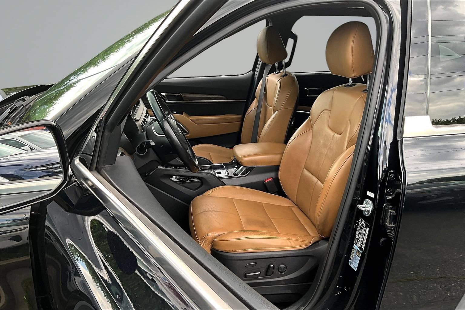 Used 2020 Kia Telluride SX w/ Towing Package FWD image 18