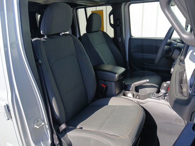 Used 2024 Jeep Wrangler Sport S image 32