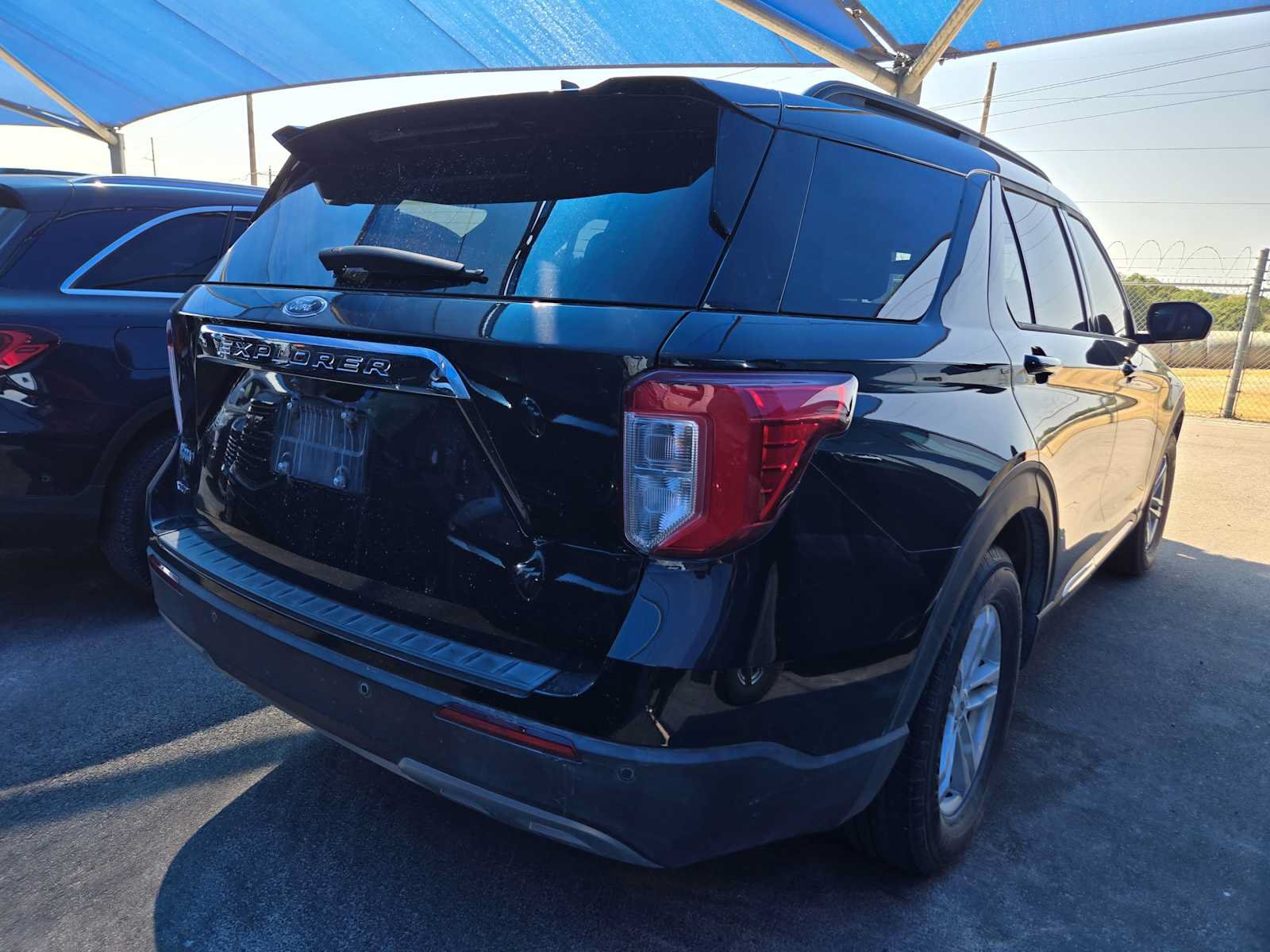 Used 2021 Ford Explorer XLT w/ Equipment Group 202A RWD image 4