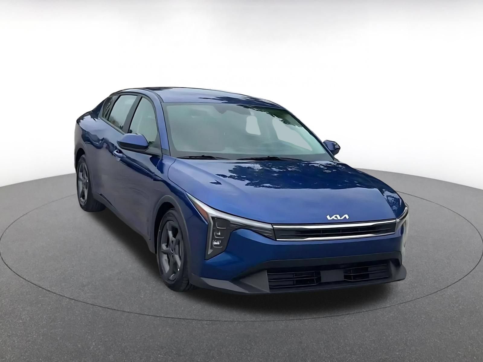 Used 2025 Kia K4 FWD image 3
