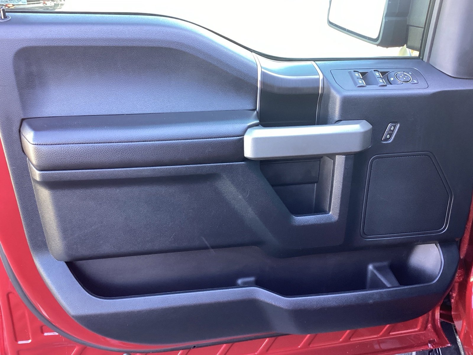 Used 2020 Ford F150 Raptor w/ Equipment Group 801A Mid image 25