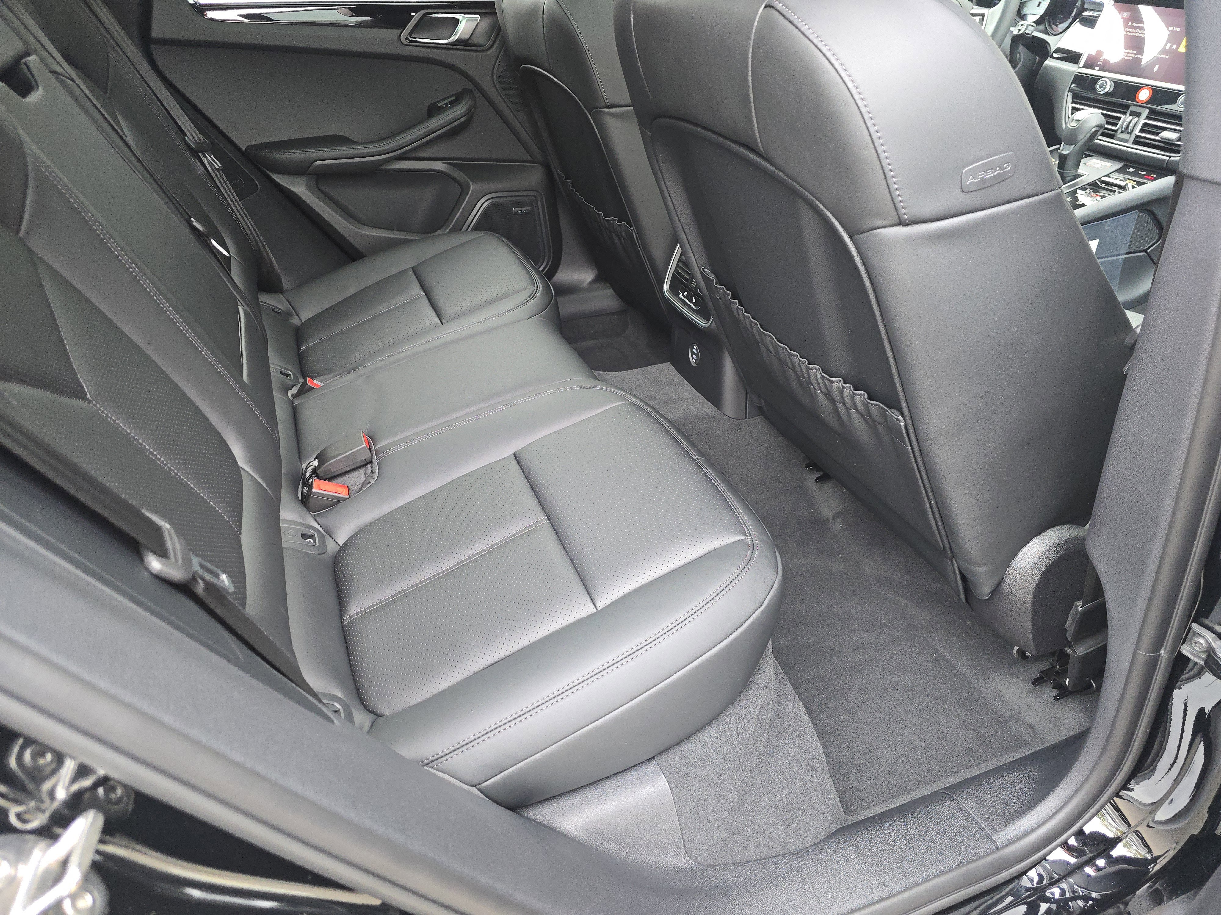 New 2026 Porsche Macan S image 15