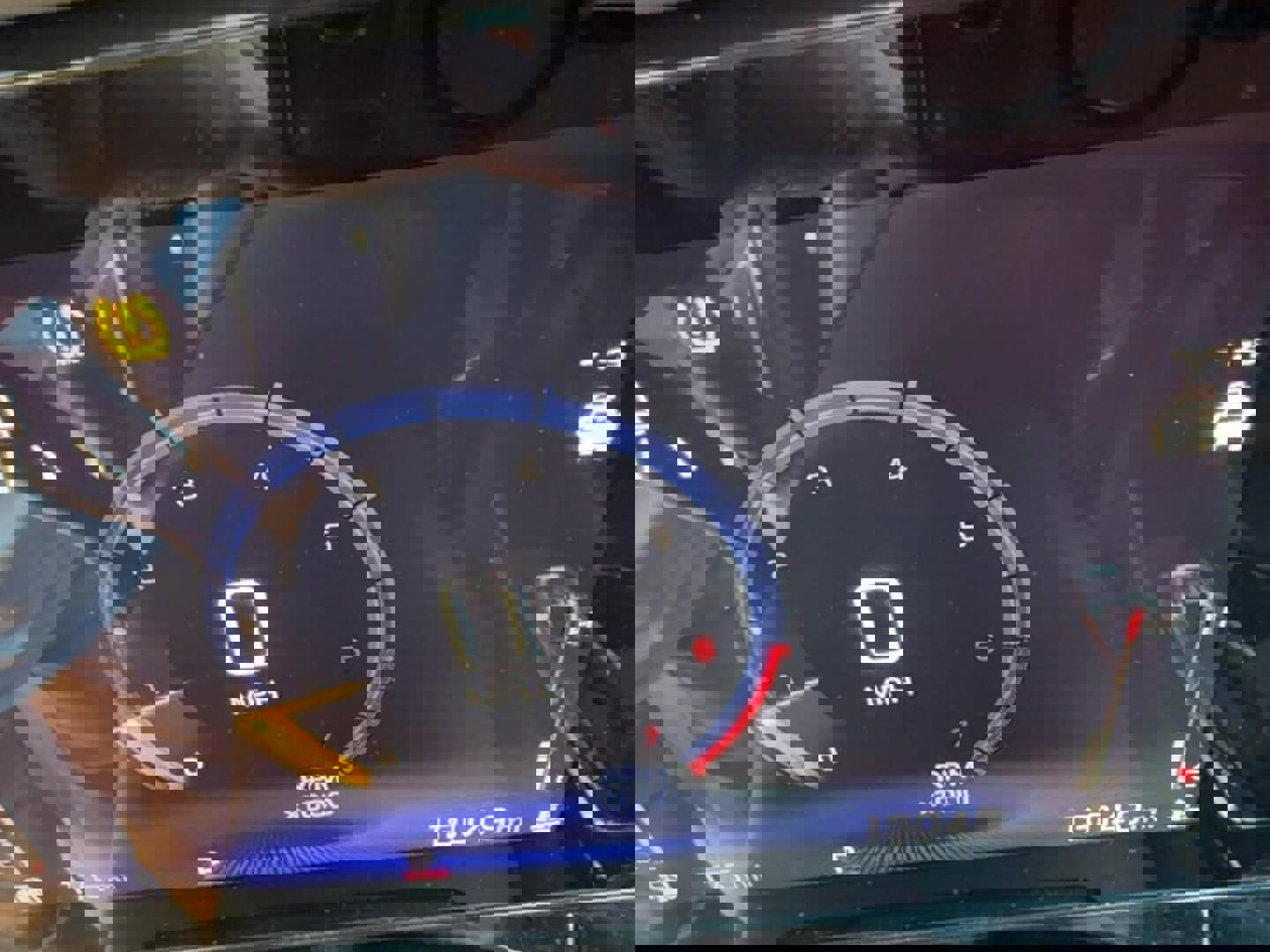 Used 2024 Chevrolet Trax RS w/ Sunroof Package image 13