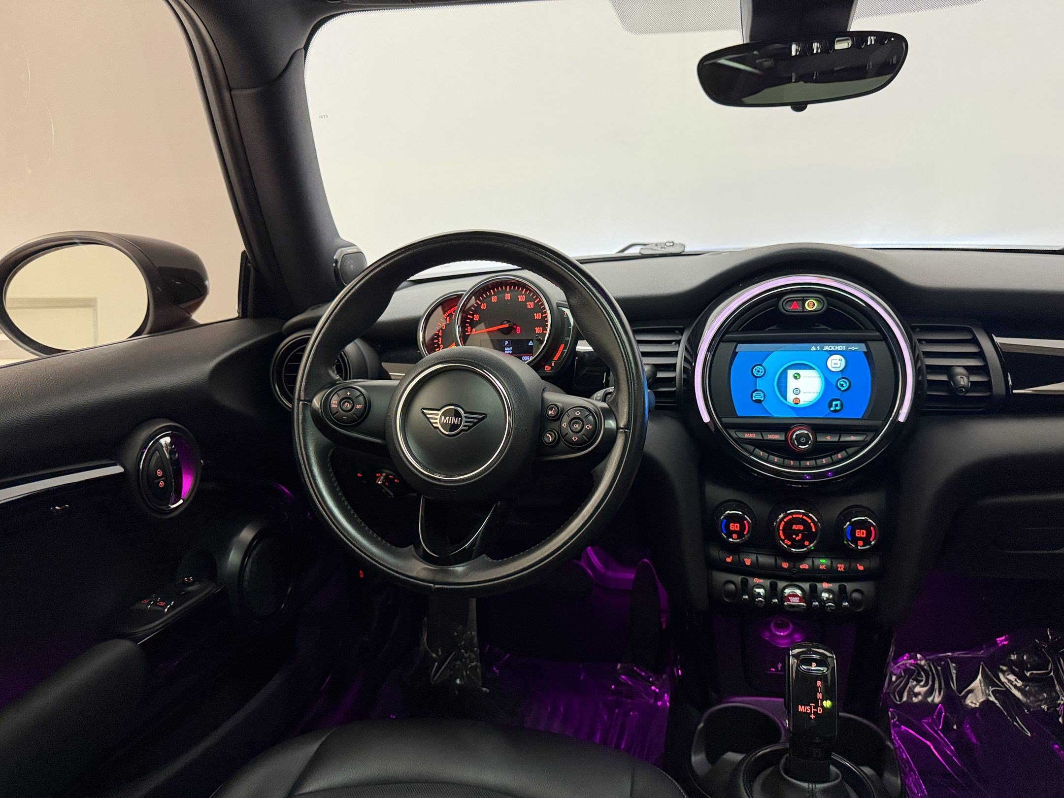 Used 2021 MINI Cooper 2-Door Hardtop FWD image 28