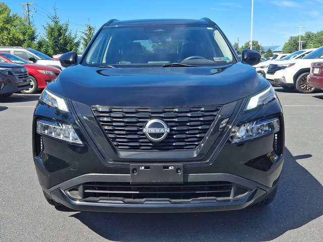 Certified 2023 Nissan Rogue SV w/ SV Premium B Package AWD/4WD image 3