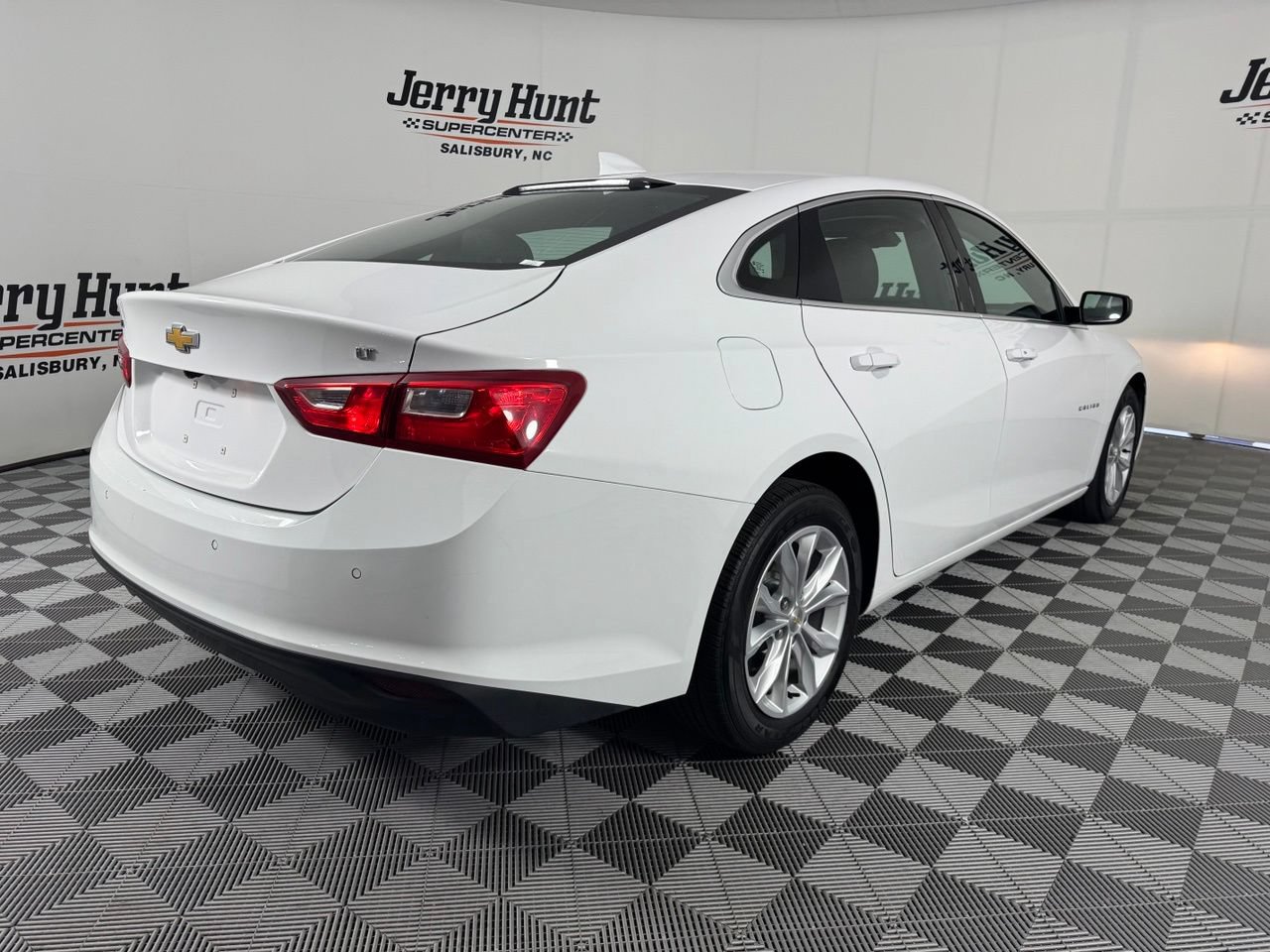 Used 2025 Chevrolet Malibu LT FWD image 7