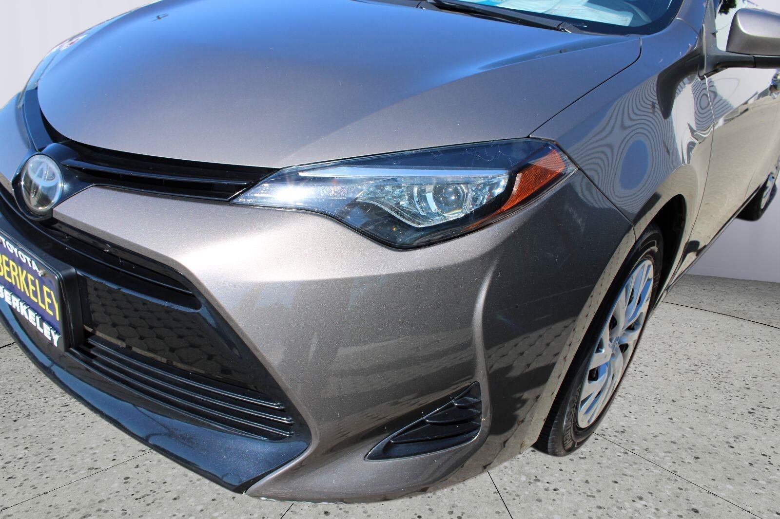 Used 2018 Toyota Corolla LE FWD image 10
