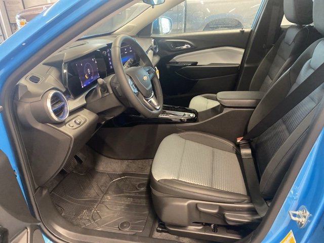 New 2025 Chevrolet Trax LT w/ Driver Confidence Package image 23