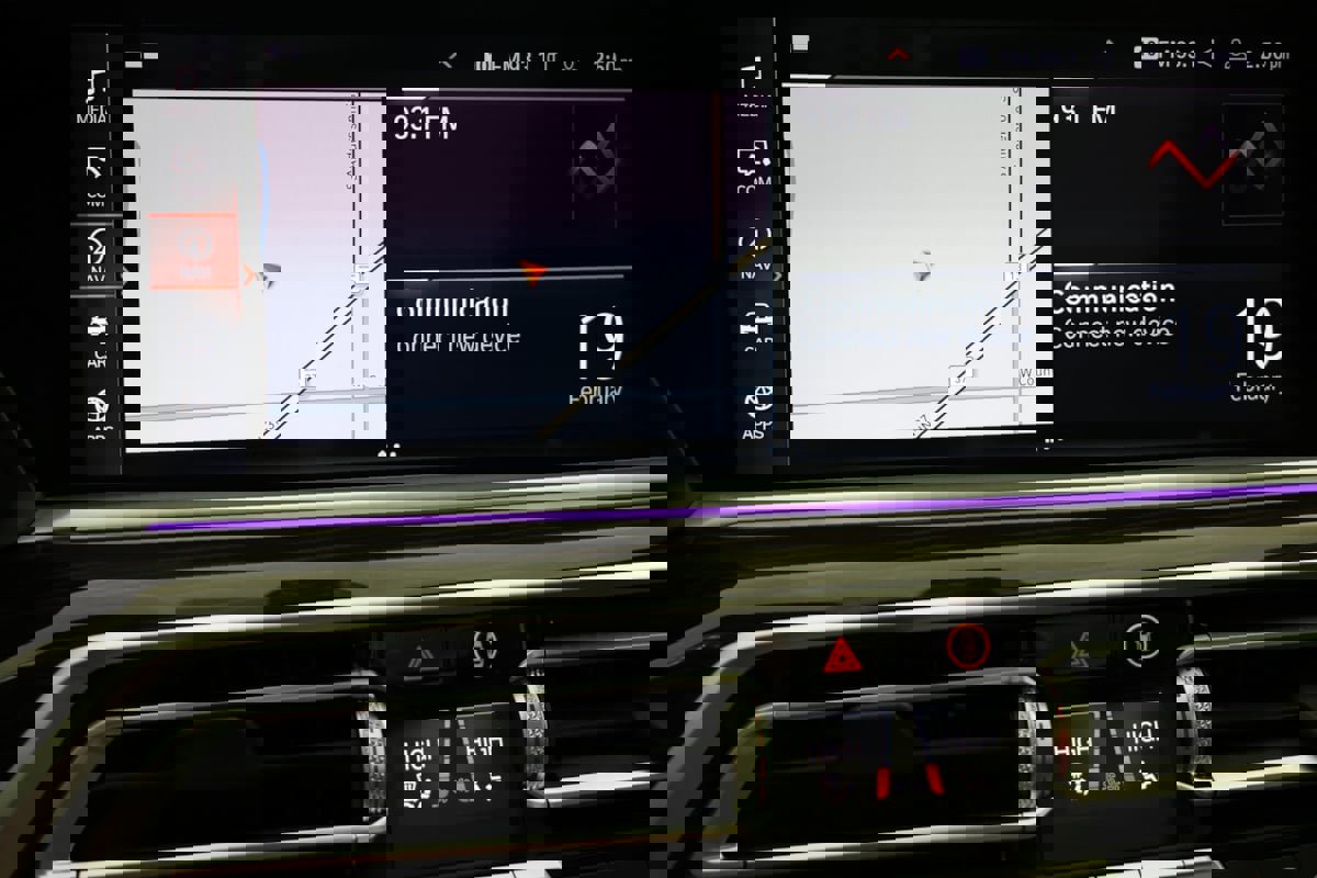 Used 2020 BMW X5 M50i w/ Premium Package image 55