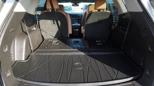 Used 2019 Buick Enclave Essence w/ LPO, Sport Appearance Package image 13