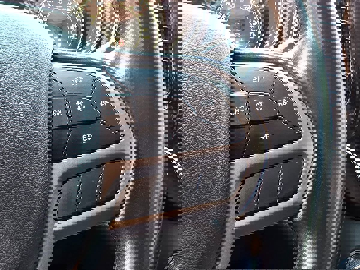 Used 2020 Jeep Cherokee Limited image 39