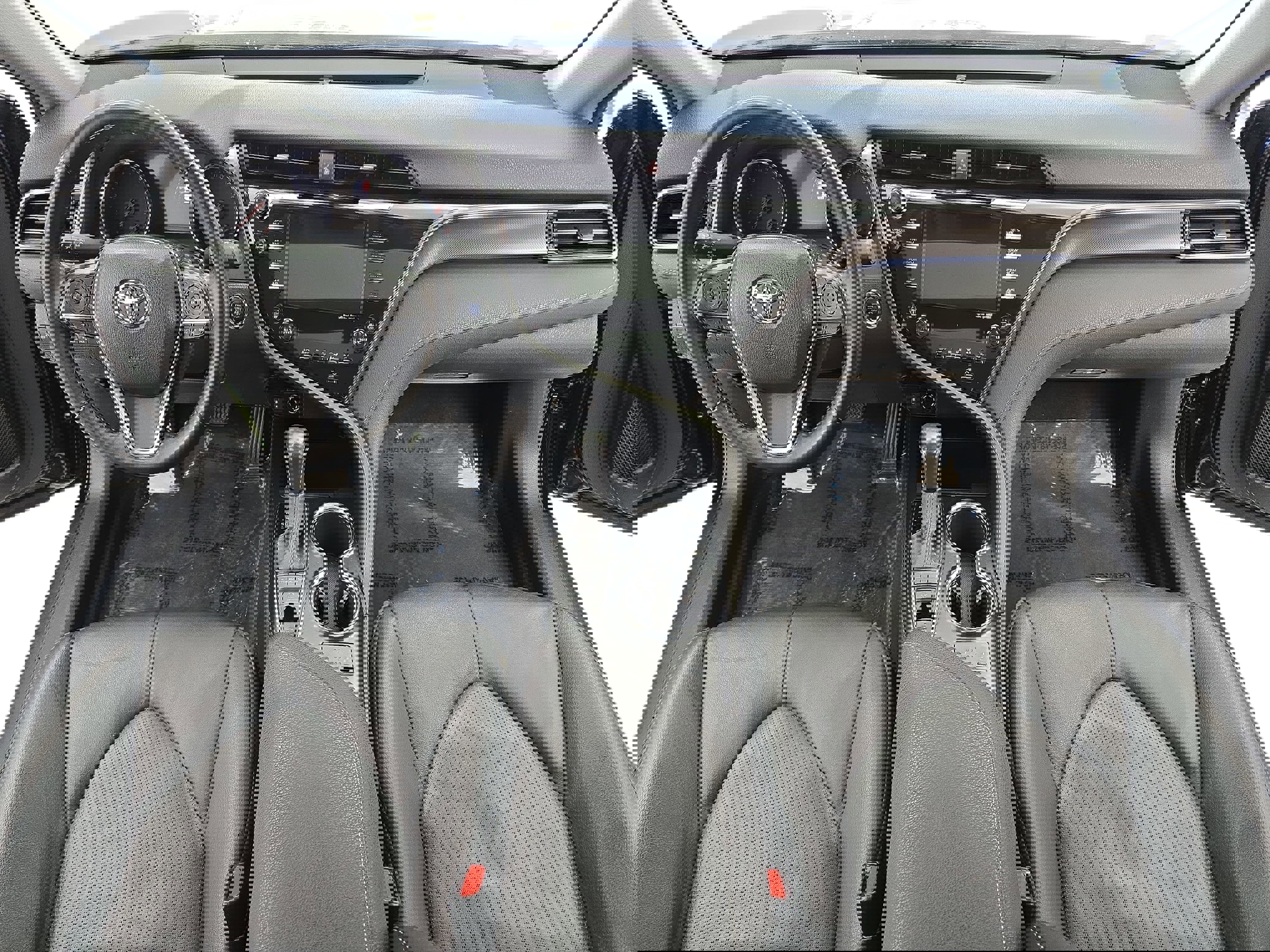 Used 2020 Toyota Camry XSE image 9