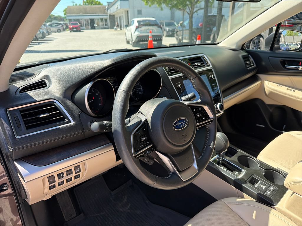 Used 2019 Subaru Outback 3.6R Limited AWD/4WD image 19