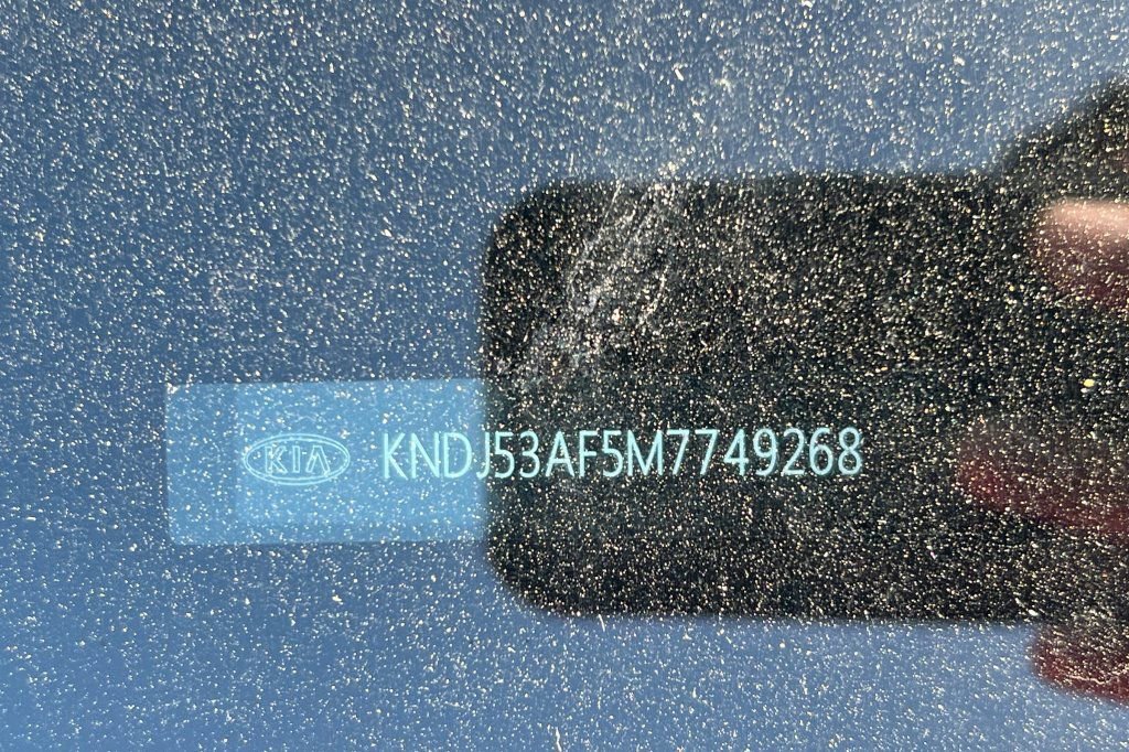 Used 2021 Kia Soul Turbo FWD image 3