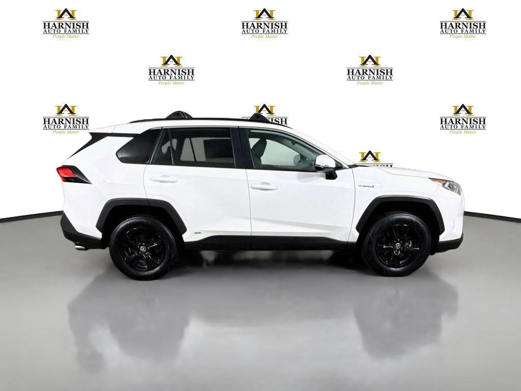 Used 2021 Toyota RAV4 XLE w/ XLE Grade Weather Package AWD/4WD image 8