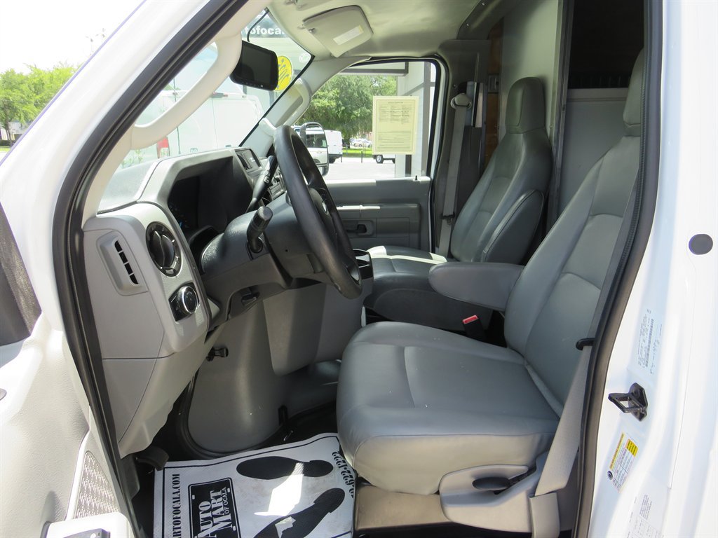 Used 2025 Ford E-450 and Econoline 450 Super Duty w/ Power Equipment Group RWD image 4
