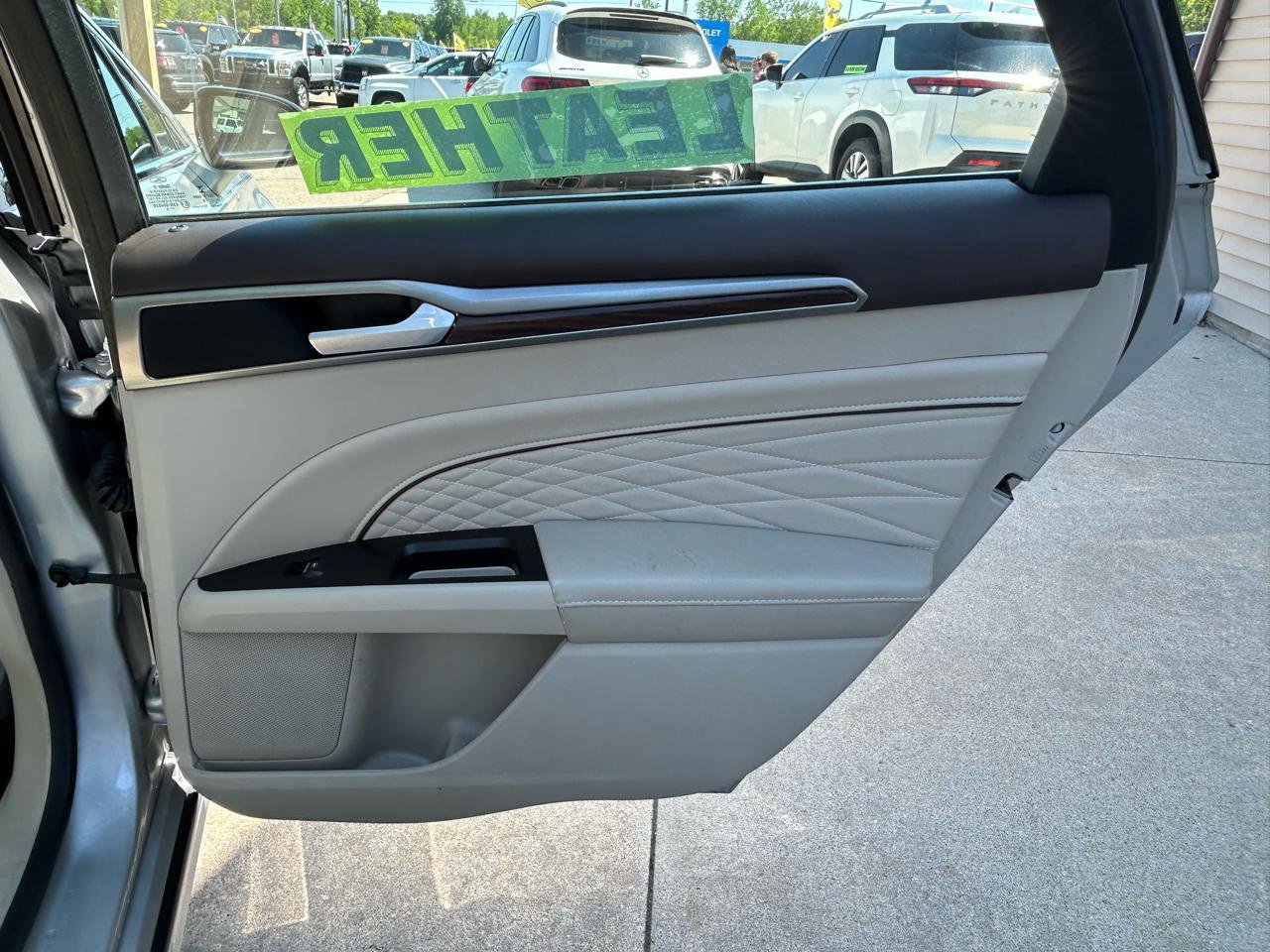 Used 2017 Ford Fusion Platinum AWD/4WD image 15