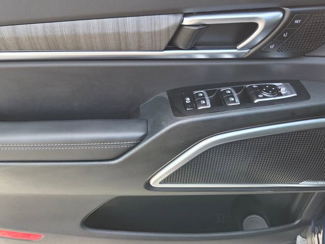 Used 2025 Kia Telluride SX w/ SX Captain's Chair Package FWD image 25