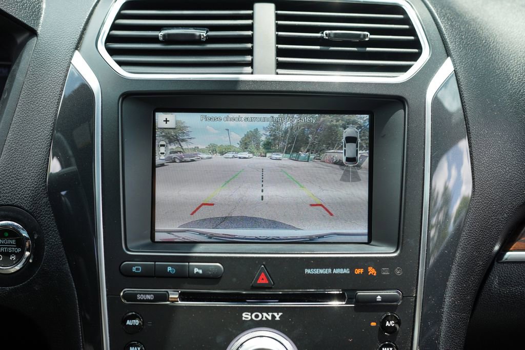 Used 2017 Ford Explorer Limited w/ Equipment Group 301A AWD/4WD image 33