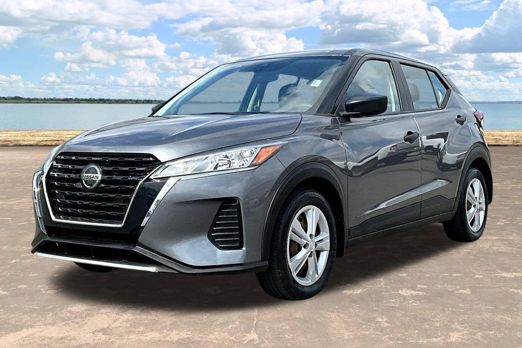 Used 2021 Nissan Kicks S image 4