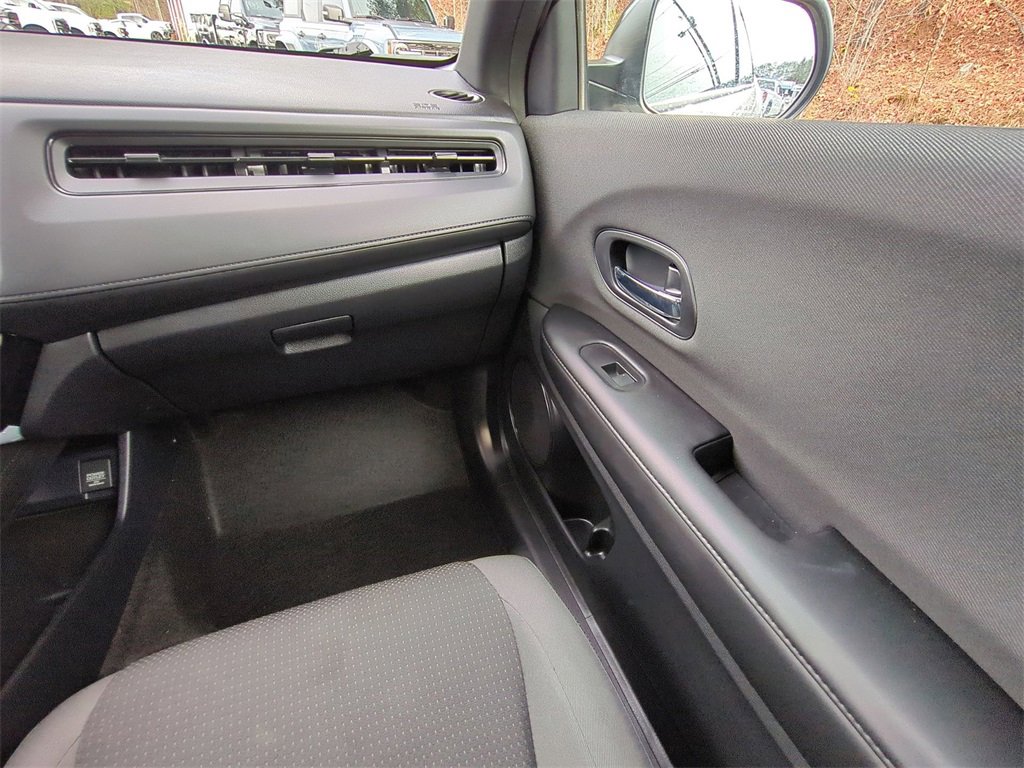 Used 2021 Honda HR-V Sport image 17