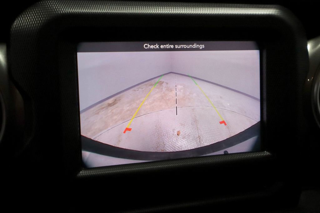 Used 2021 Jeep Wrangler Unlimited Sahara image 2