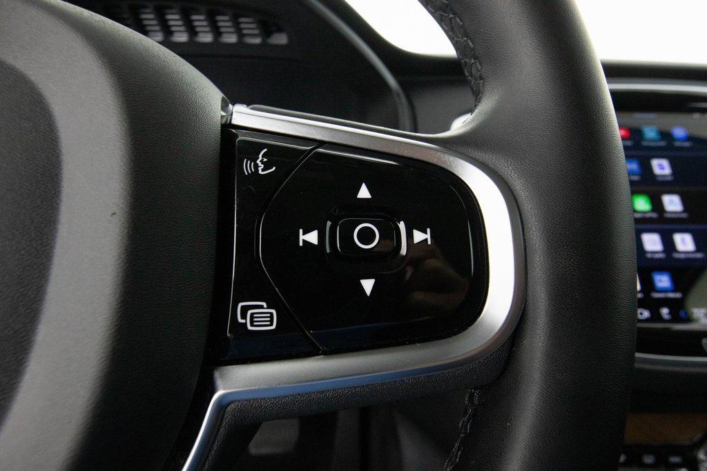 Used 2023 Volvo XC90 B6 Plus w/ Protection Package Premier image 33