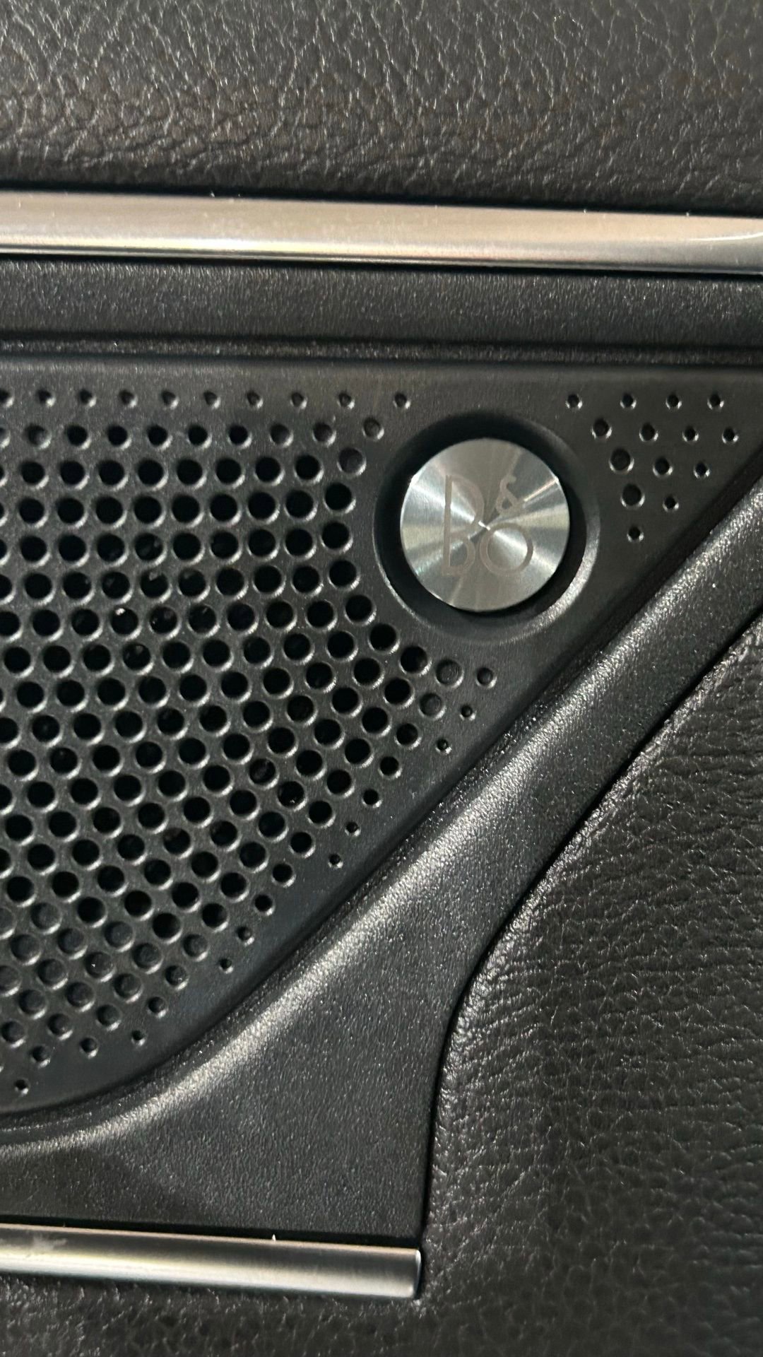 Used 2019 Ford Edge Titanium AWD/4WD image 38