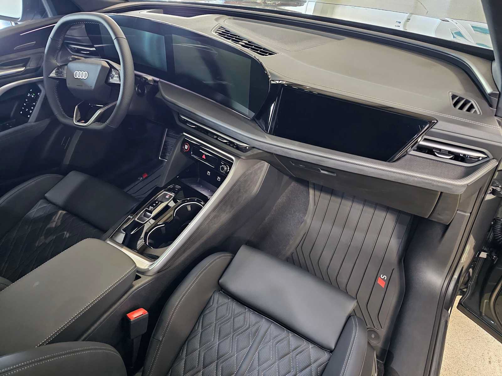 New 2026 Audi SQ5 Prestige AWD/4WD image 11