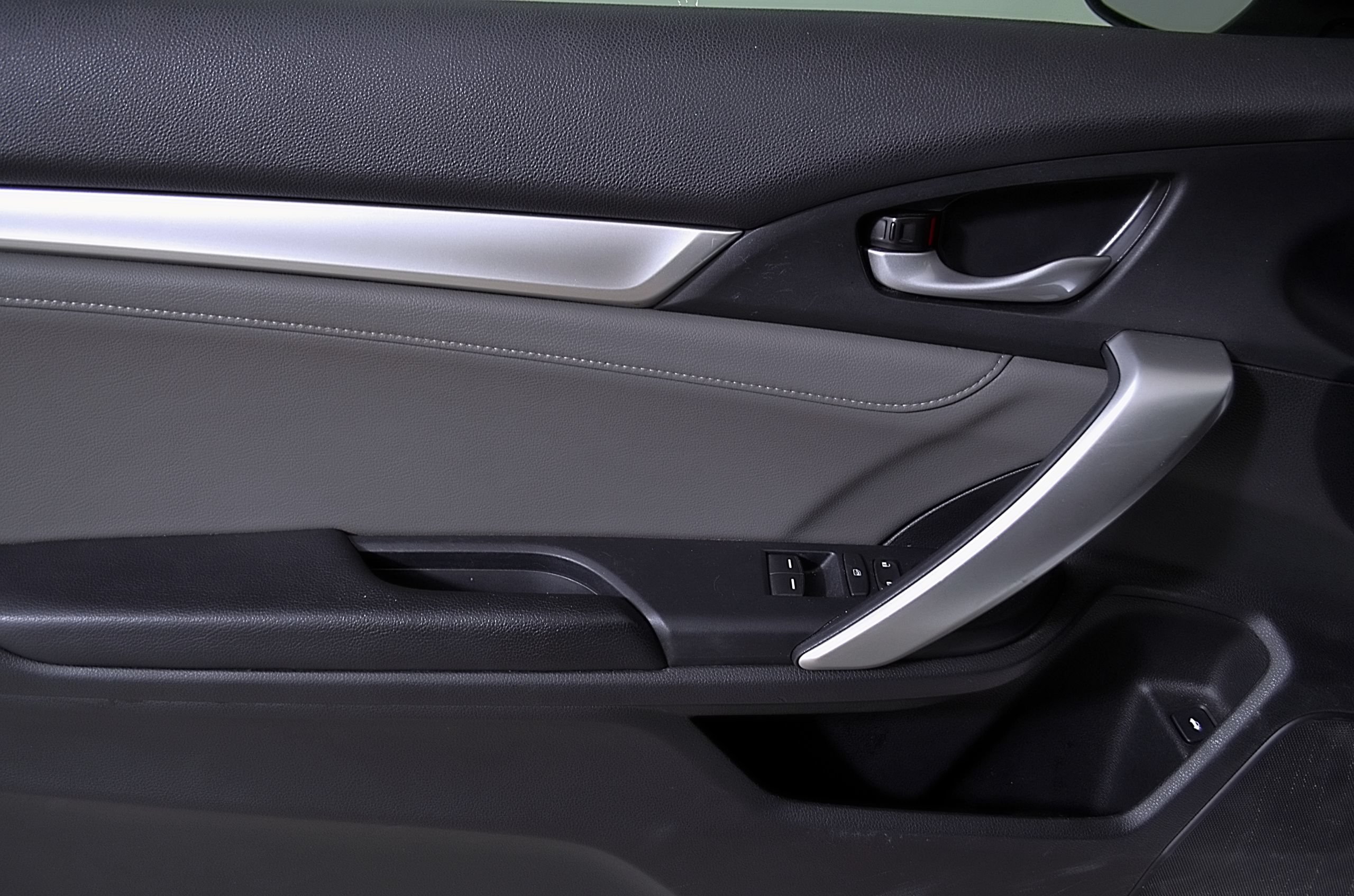 Used 2018 Honda Civic EX-L image 15