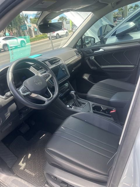 Used 2022 Volkswagen Tiguan SE FWD image 11