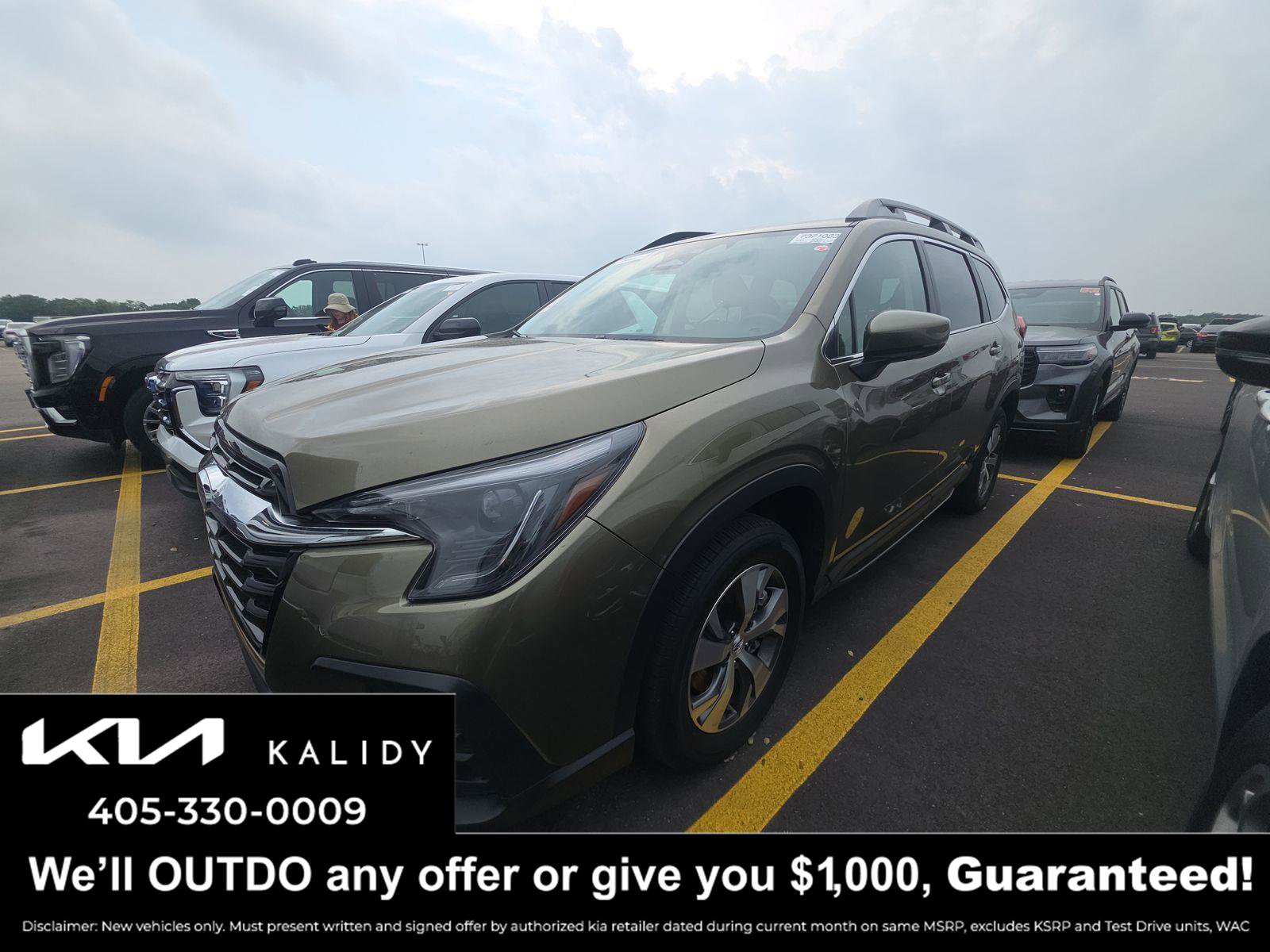 Used 2025 Subaru Ascent Premium AWD/4WD image 1
