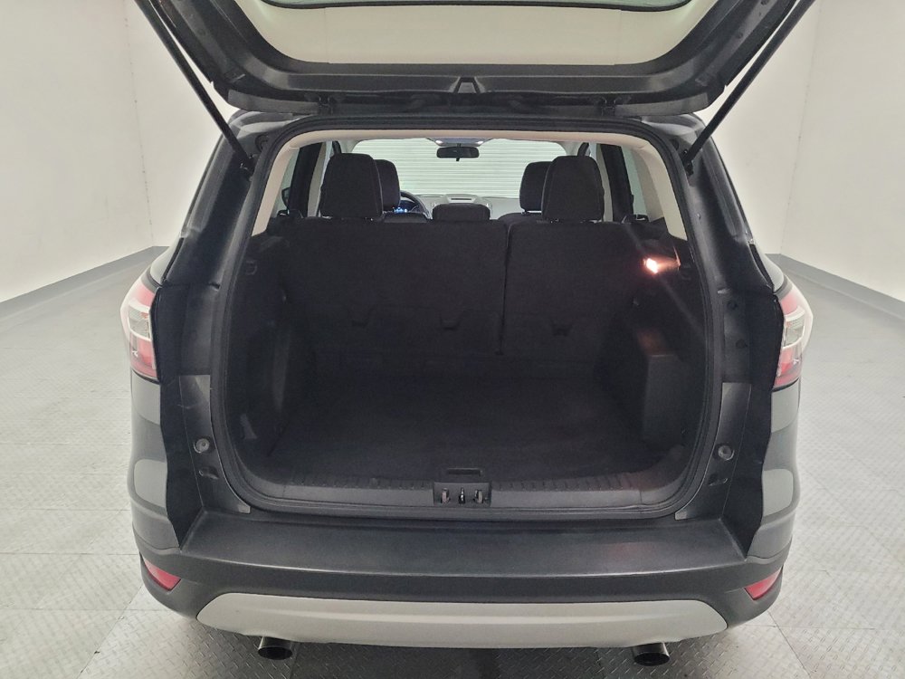 Used 2018 Ford Escape SE w/ SE Sync 3 Package FWD image 29