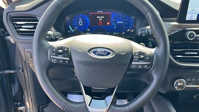 Certified 2020 Ford Escape Titanium AWD/4WD image 19
