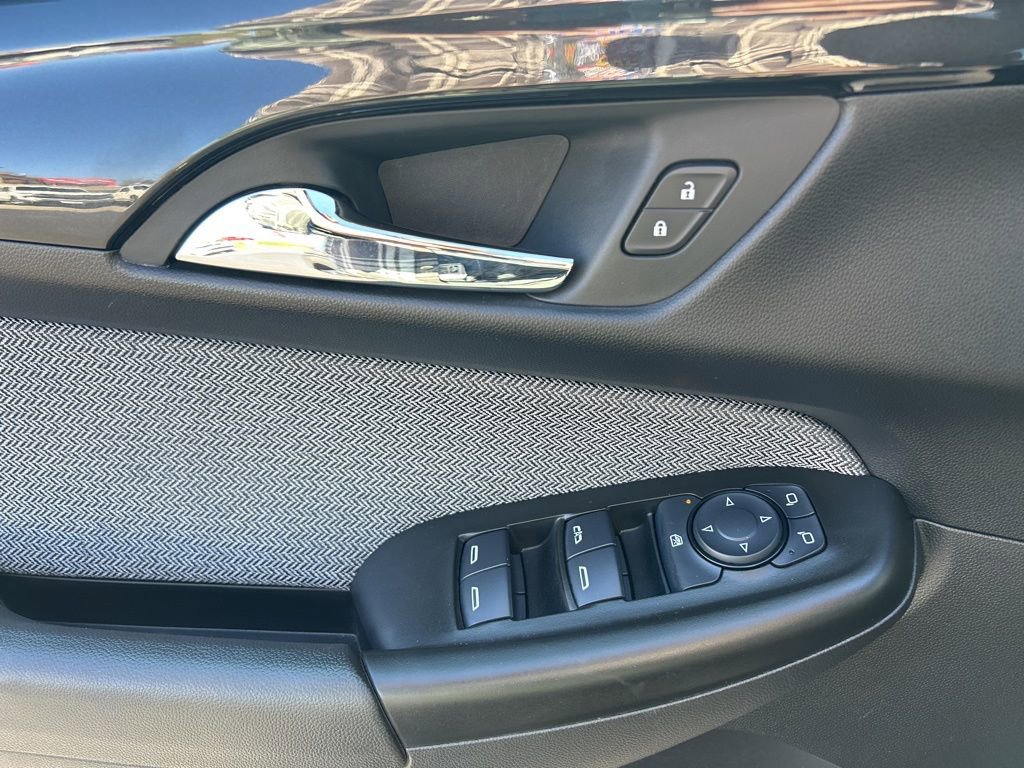 Used 2024 Chevrolet TrailBlazer LT w/ LT Cold Weather Package image 16