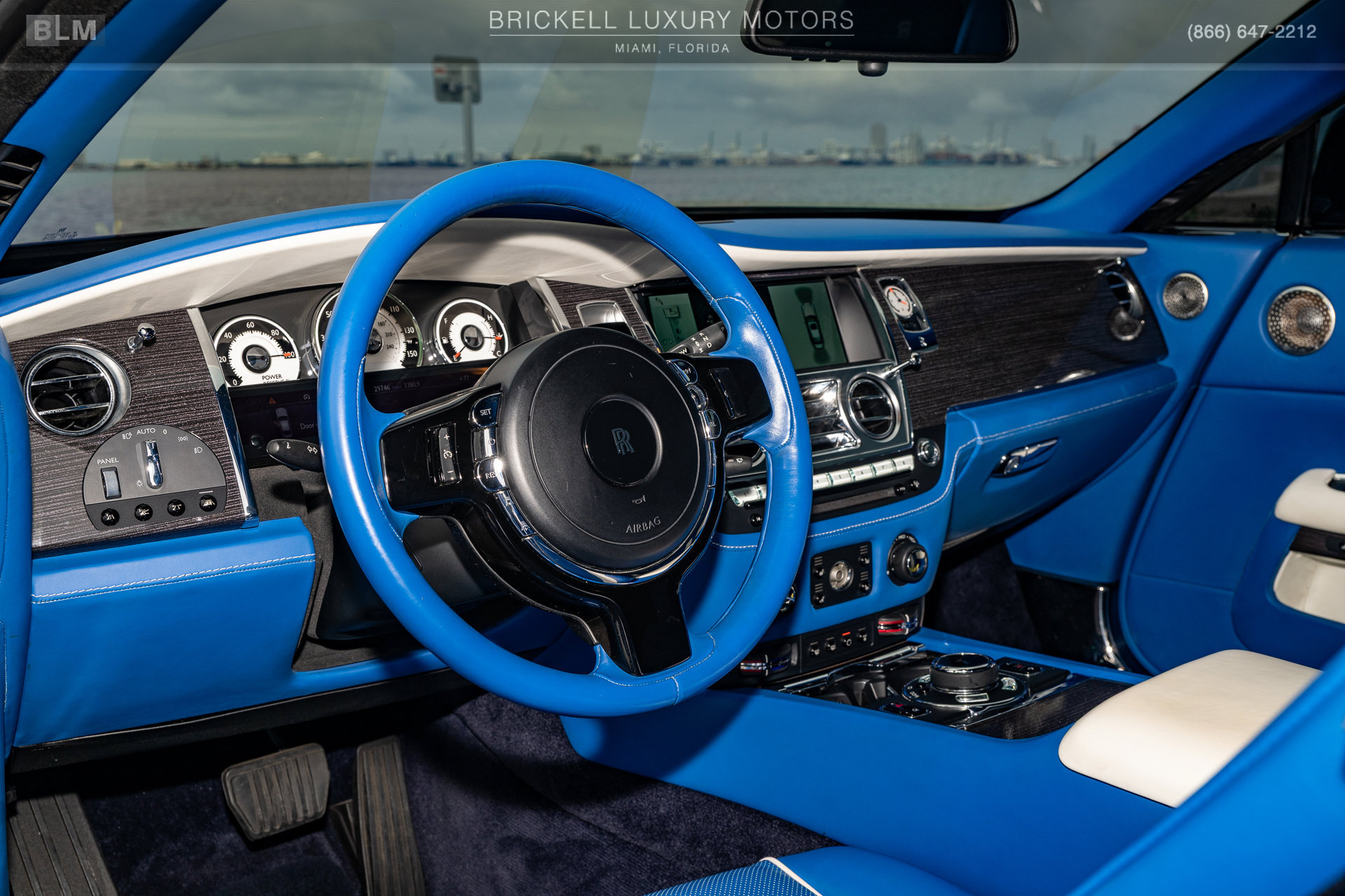 Used 2015 Rolls-Royce Wraith RWD image 16