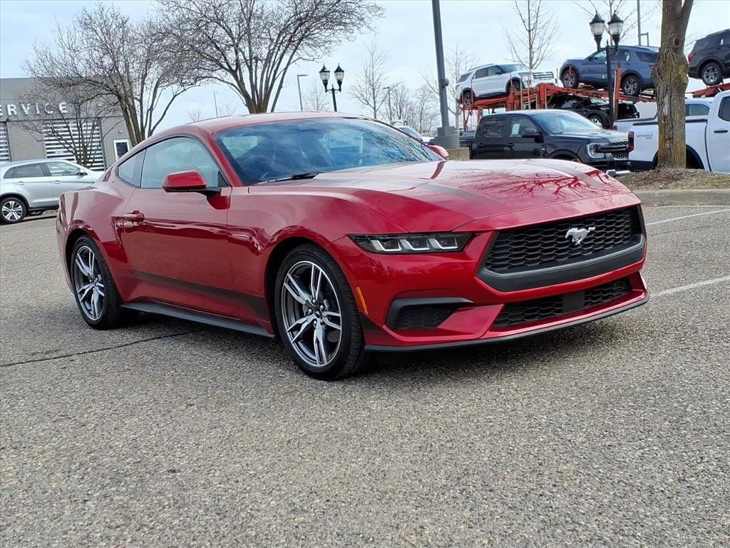 Used 2024 Ford Mustang Coupe image 7