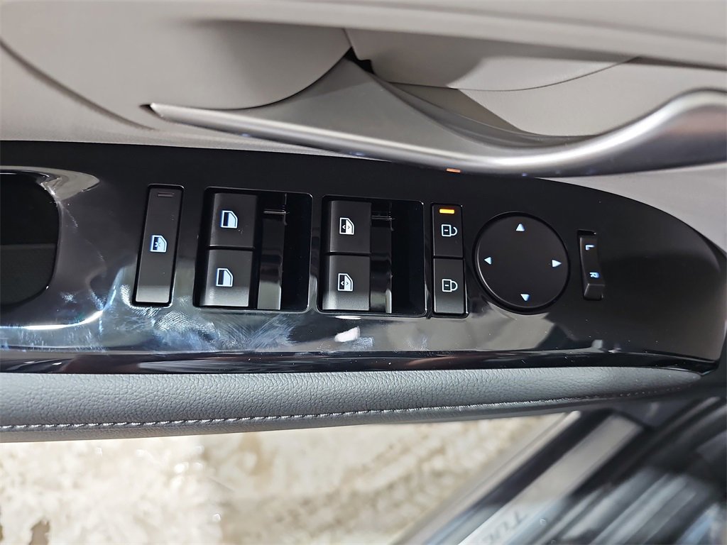 New 2026 Hyundai Tucson Limited image 28