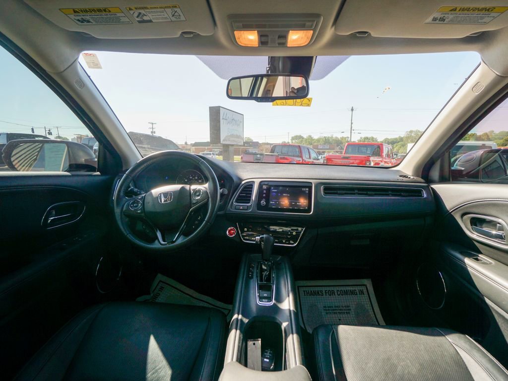 Used 2022 Honda HR-V EX-L image 2