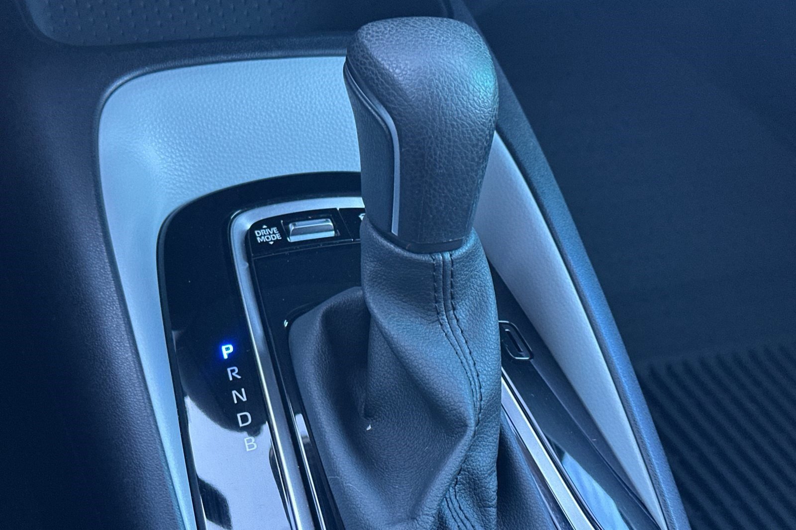 Used 2024 Toyota Corolla SE image 26