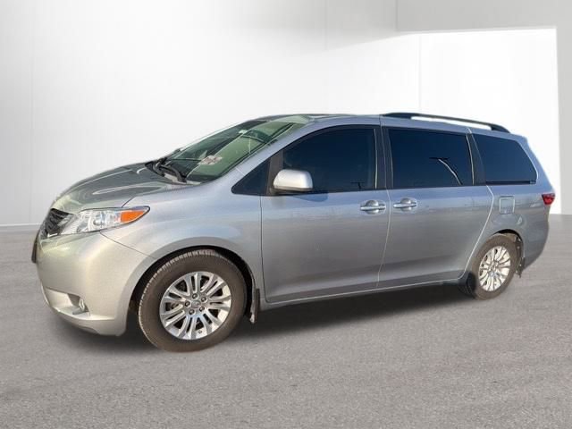 Used 2015 Toyota Sienna XLE