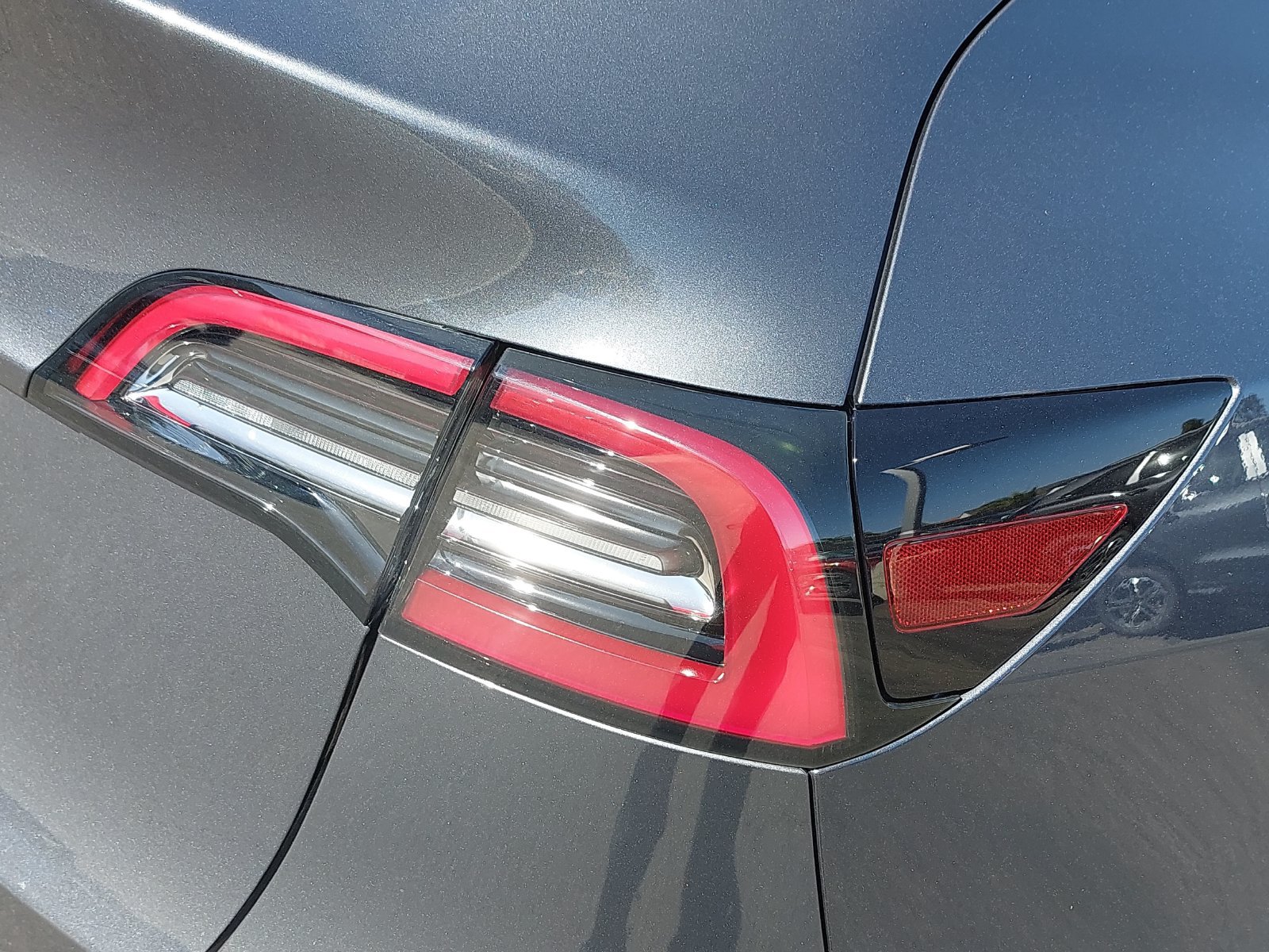 Used 2023 Tesla Model Y 2WD image 39