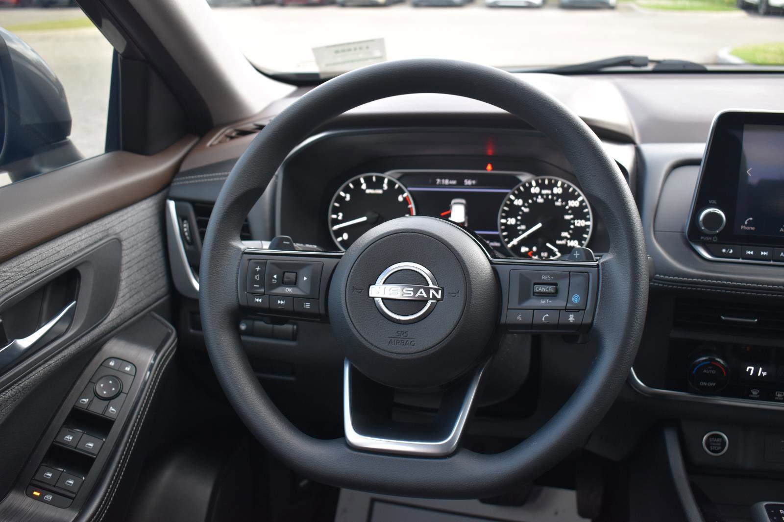 Certified 2023 Nissan Rogue SV image 33