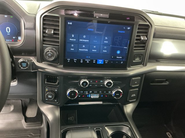 Used 2025 Ford F150 Lariat AWD/4WD image 19