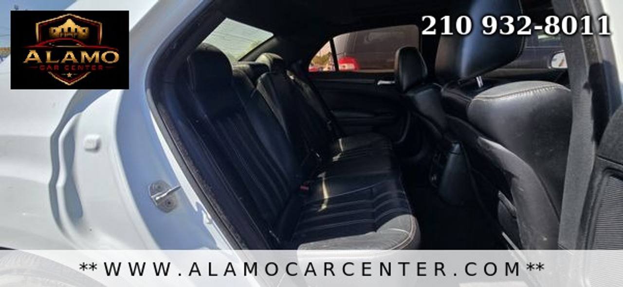 Used 2013 Chrysler 300 S RWD image 19